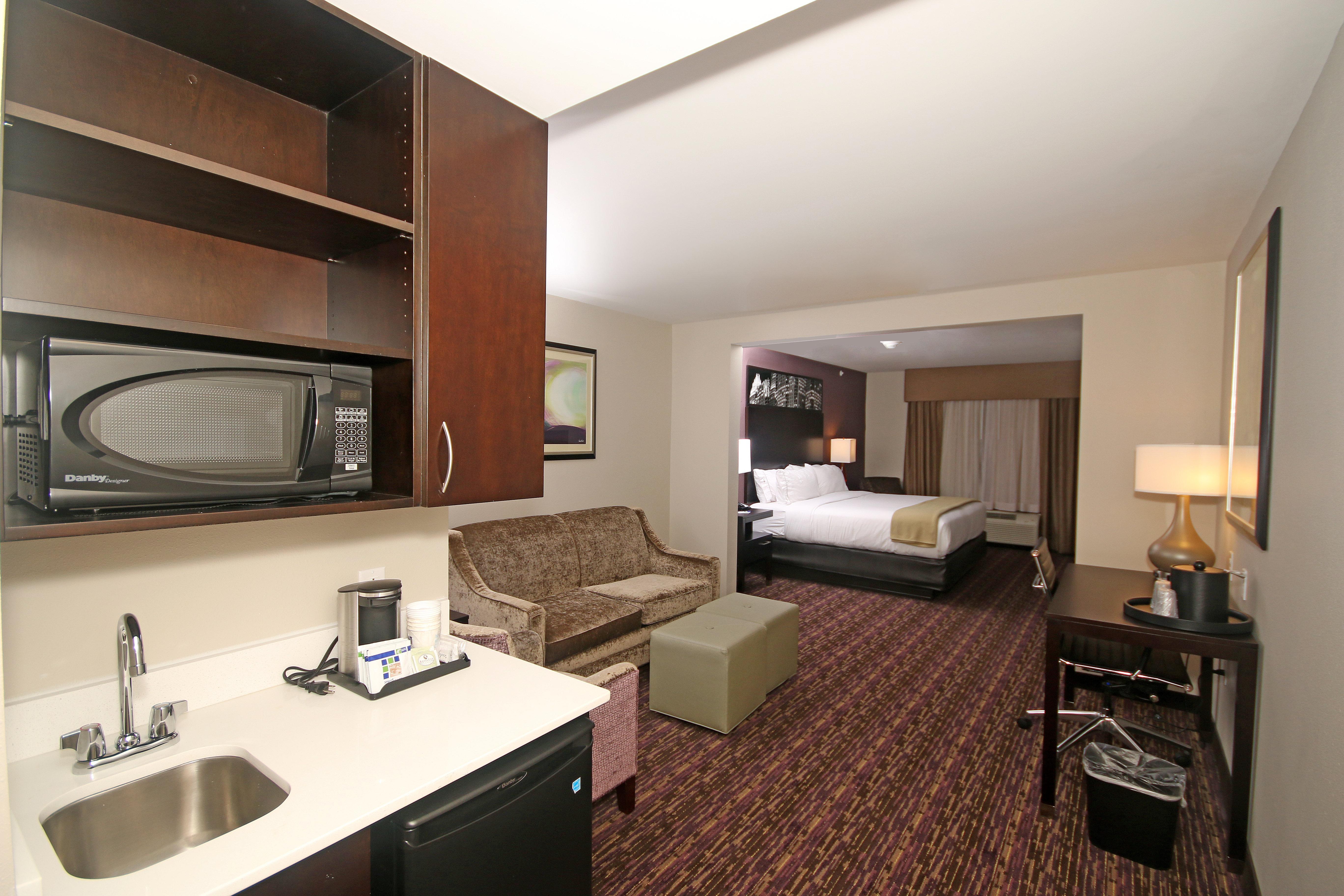 Holiday Inn Express & Suites Charlotte North By Ihg Exterior photo